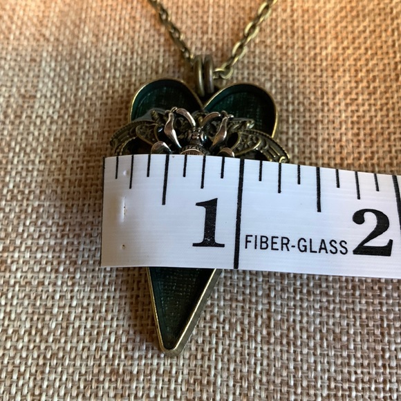 Bee Heart Necklace layered New Handmade - Picture 7 of 9